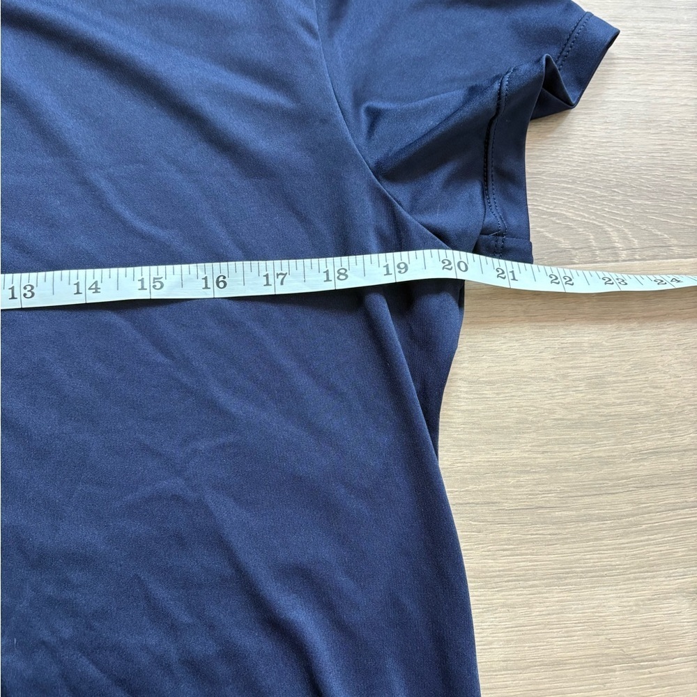 Breathable relaxed Athletic Top in Navy- size L - Picture 4 of 4